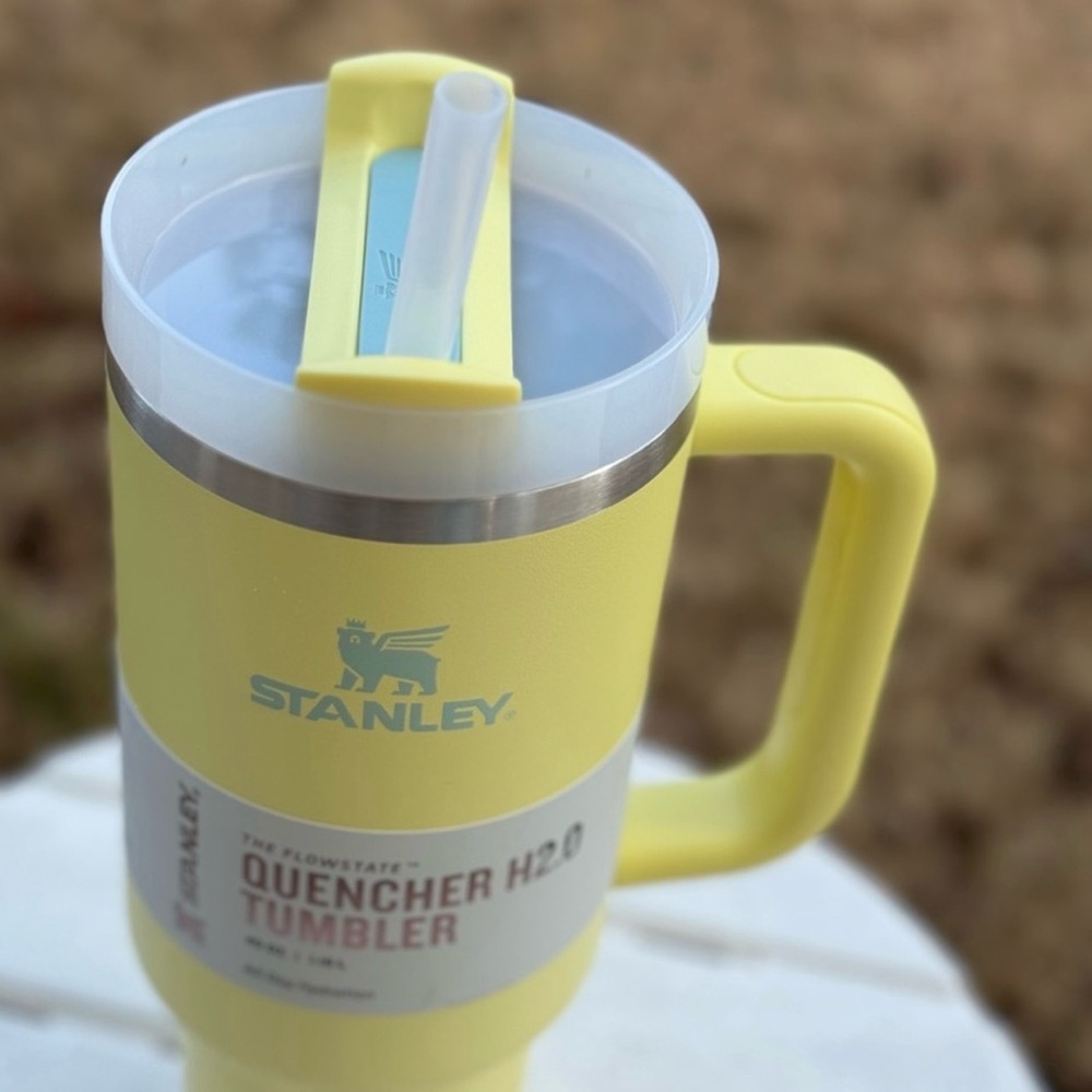 Stanley Lemon Tumbler with Handle and Straw